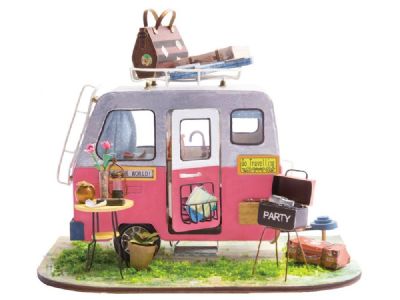 DIY Mini House Happy Camper